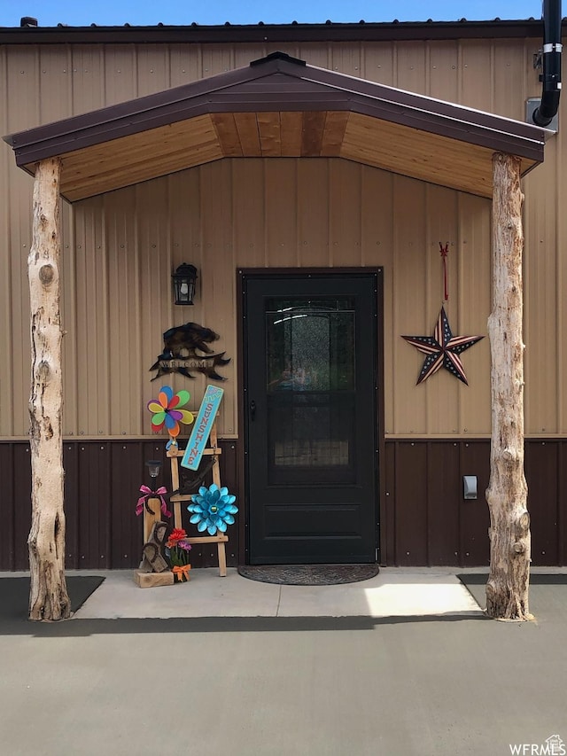 view of entrance to property