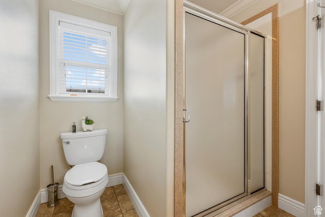 650 E 600 S, Spring City, UT 84662 - bathroom with toilet, an enclosed shower, and crown molding