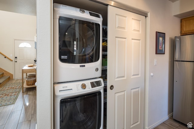 3253 E Fairway Loop, Moab, UT 84532 - washroom with stacked washing maching and dryer