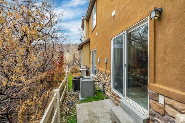 911 W 310 S, Pleasant Grove, UT 84062 - view of property exterior with central air condition unit