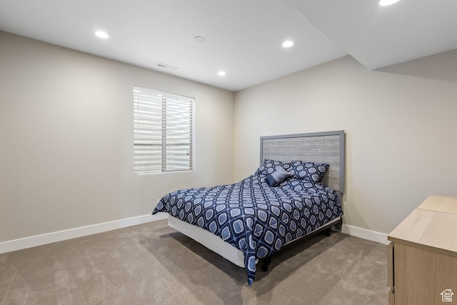 bedroom featuring recessed lighting, carpet floors, visible vents, and baseboards