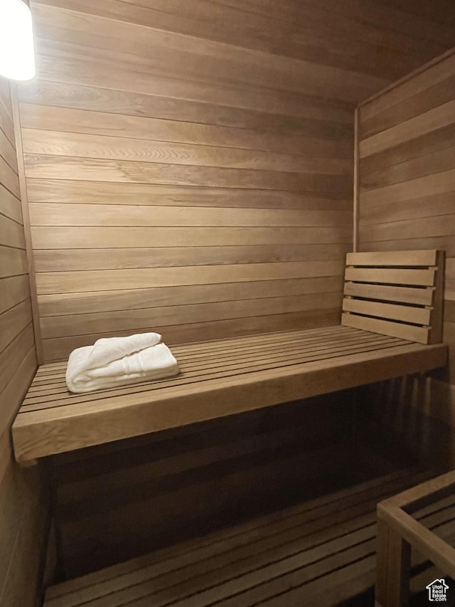 view of sauna / steam room