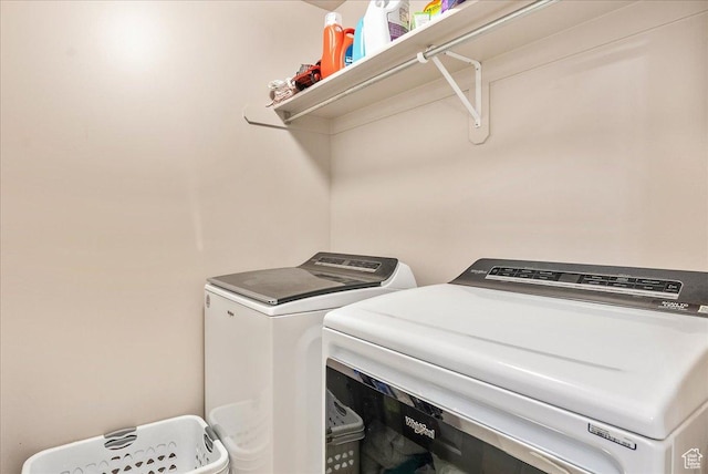 1841 E Whitetail Dr, Layton, UT 84040 - washroom featuring washing machine and dryer