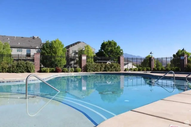 view of pool featuring a mountain view