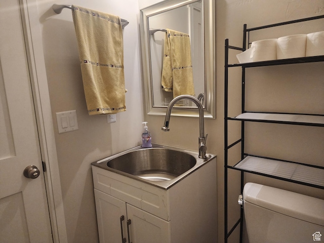 1283 N Gallen Rd W, Santa Clara, UT 84765 - bathroom featuring toilet and sink