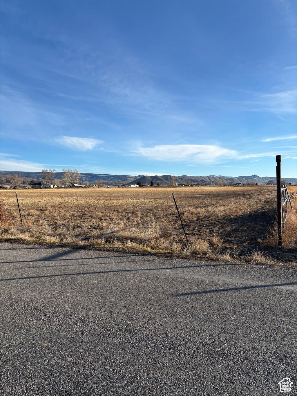 10715 W 14500 S, Axtell, UT 84621