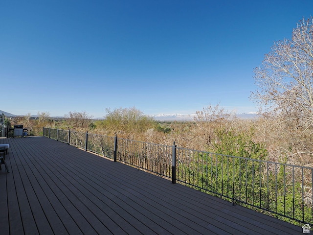 2960 E Oak Park Ln S, Holladay, UT 84117 - view of wooden terrace