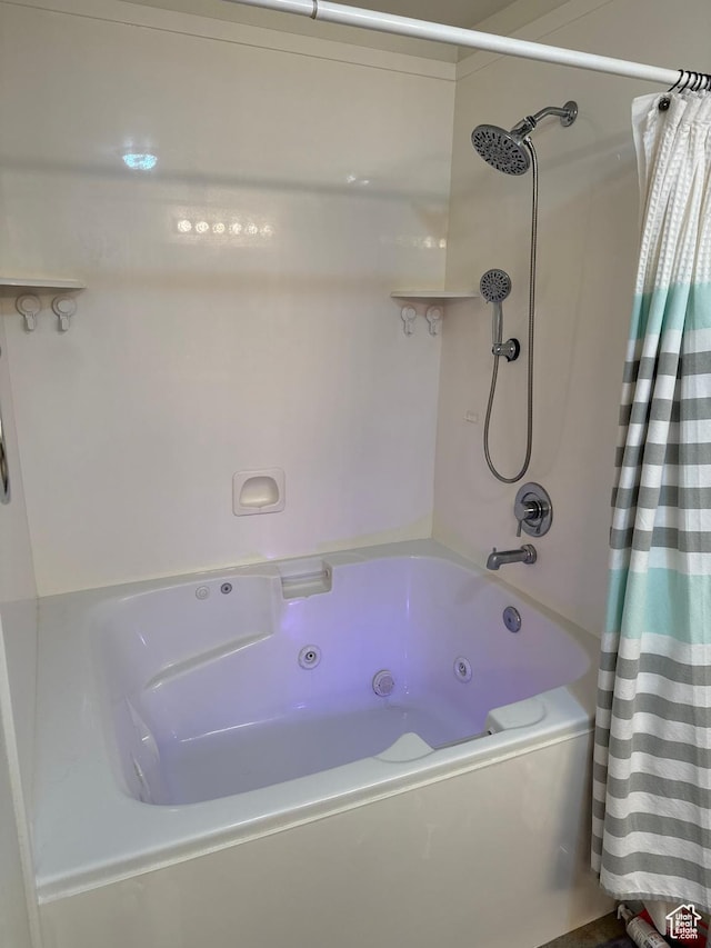 full bathroom featuring a combined bath / shower with jetted tub