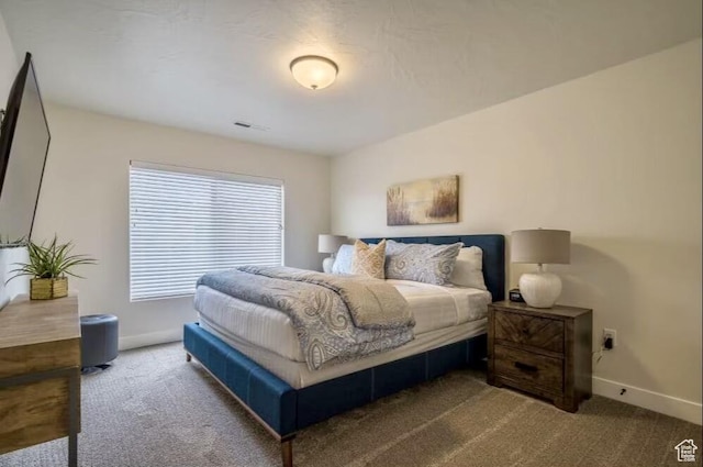 bedroom featuring carpet floors