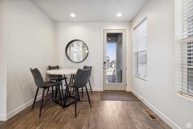 2344 N White Cliff Dr, Lehi, UT 84043 - dining room with hardwood / wood-style floors, recessed lighting, visible vents, and baseboards