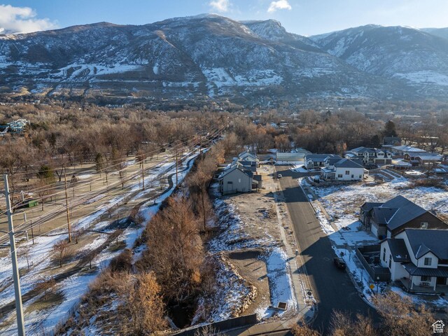 370 W Pioneer Ln, Farmington, UT 84025