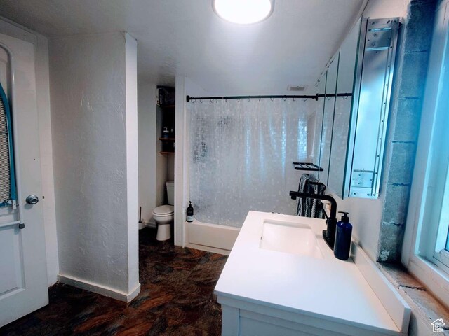3260 Ogden Ave, Ogden, UT 84401 - full bathroom featuring toilet, vanity, and shower / tub combo with curtain