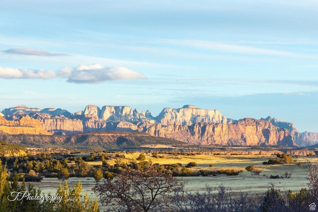 property view of mountains
