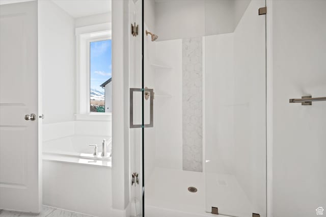 354 S 1150 E Unit 605, Smithfield, UT 84335 - bathroom featuring a garden tub and a stall shower