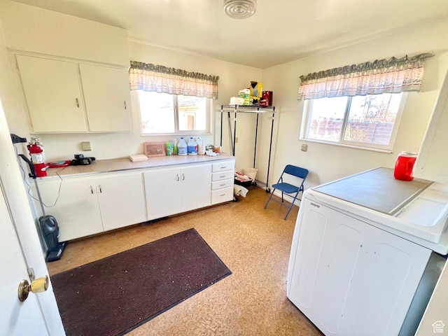 96 W 200 N, Richfield, UT 84701 - washroom with washer / clothes dryer and cabinets