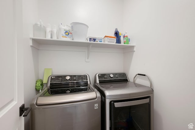 3492 N Delta St, Eagle Mountain, UT 84005 - washroom with washer and clothes dryer