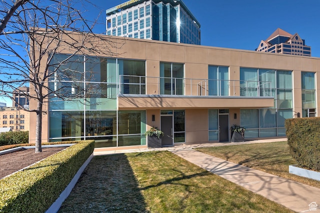 268 S State St E Unit 418, Salt Lake City, UT 84111 - view of front of property featuring a front yard