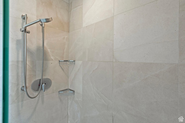 268 S State St E Unit 418, Salt Lake City, UT 84111 - interior details featuring a tile shower