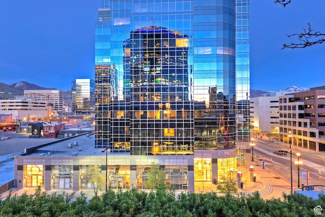 268 S State St E Unit 418, Salt Lake City, UT 84111 - property's view of city featuring a mountain view