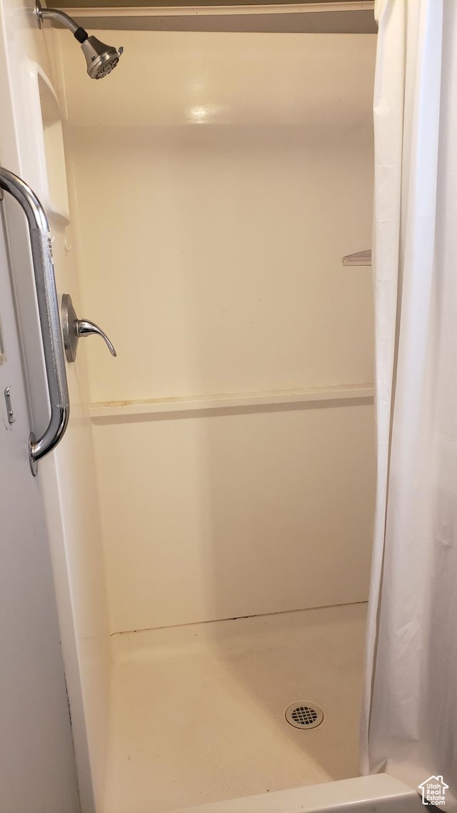 449 E 3rd S, Price, UT 84501 - bathroom with a stall shower