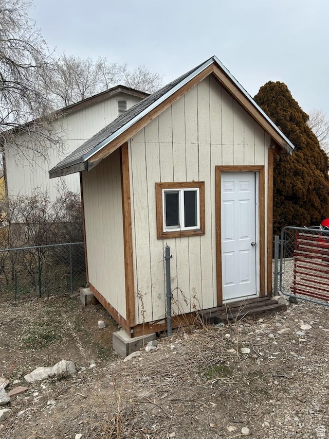 view of outbuilding