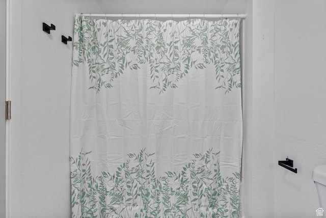 448 N 900 W, Salt Lake City, UT 84116 - full bathroom featuring curtained shower