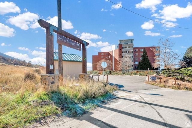 view of home's community