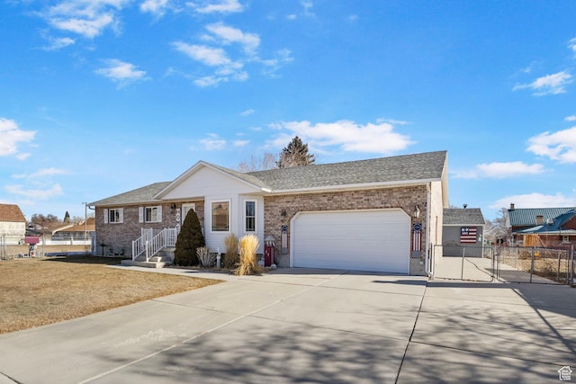 440 W Cottonwood Ln, Ferron, UT 84523 - single story home featuring a garage and a front yard