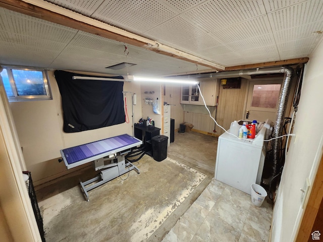 basement featuring washer / clothes dryer