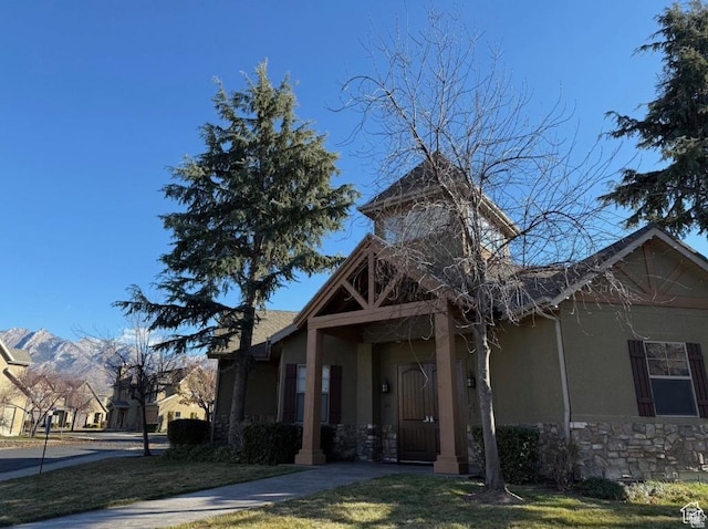 6751 S Sienna Park Ln, Midvale, UT 84047 - view of front of property featuring a mountain view and a front lawn