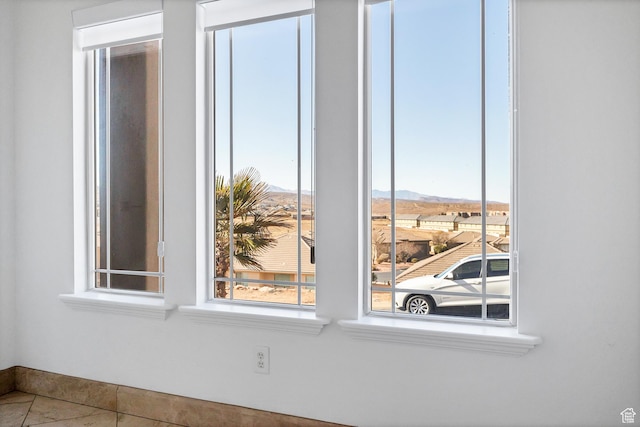 2261 S Tonaquint Dr Unit 8, St George, UT 84770 - details featuring a mountain view