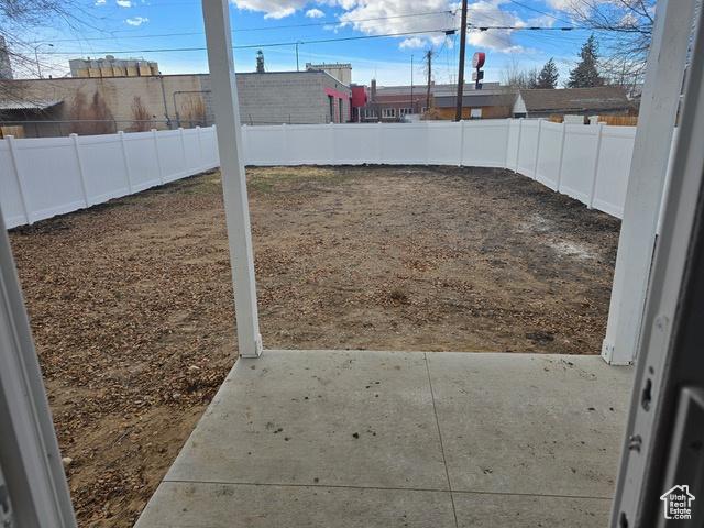 view of yard featuring a patio
