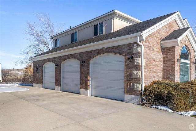 939 E Summit Dr N, Smithfield, UT 84335 - view of side of property featuring a garage
