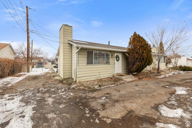 view of front of property