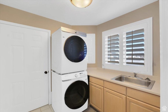 818 Summit Dr, Smithfield, UT 84335 - clothes washing area featuring stacked washer / drying machine and cabinet space