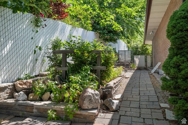 1975 Laguna Vista Dr, Orem, UT 84058 - view of patio featuring a gate
