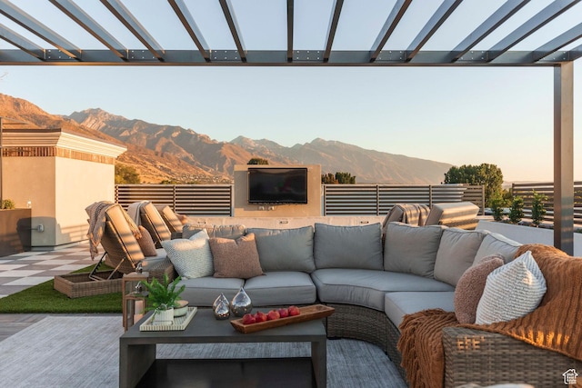 view of patio / terrace with a pergola and an outdoor hangout area
