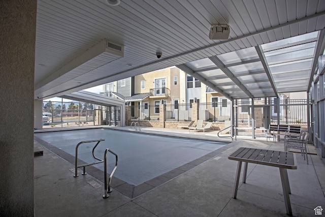 view of swimming pool