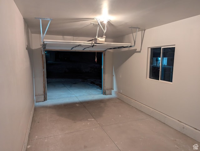 350 W Dublin S, Eureka, UT 84628 - garage with baseboards