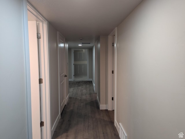 350 W Dublin S, Eureka, UT 84628 - hall featuring dark wood-type flooring, visible vents, and baseboards