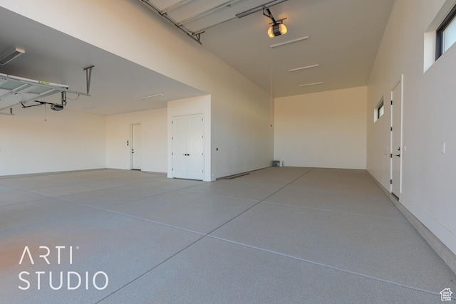 2752 S 3930 W, Hurricane, UT 84737 - garage with a garage door opener