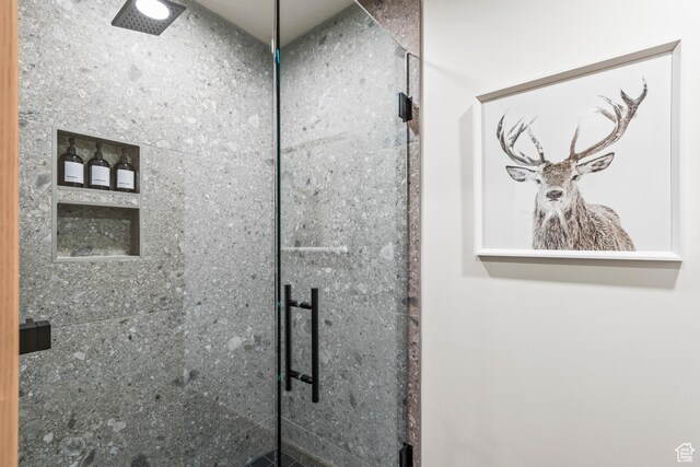 1271 Lowell Ave Unit B202, Park City, UT 84060 - bathroom featuring a tile shower