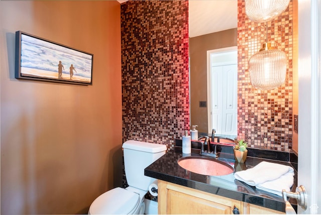 6658 S Caracol Cv, Cottonwood Heights, UT 84121 - bathroom featuring toilet and vanity