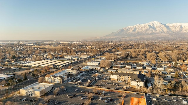 bird's eye view featuring a mountain view