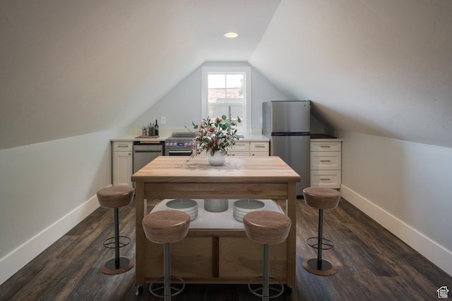 424 E Secret Cove Ct, Moab, UT 84532 - home office with baseboards, dark wood finished floors, and lofted ceiling