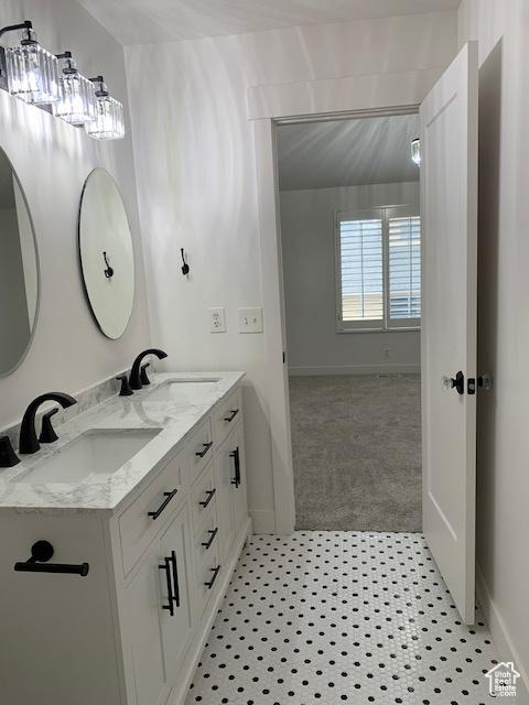 bathroom with vanity