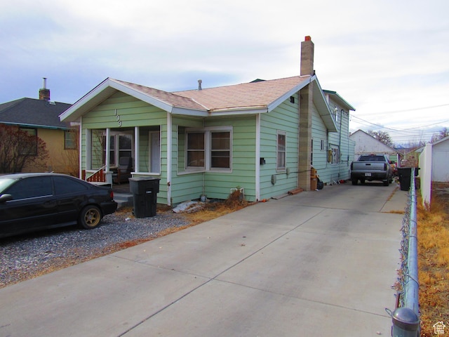view of front of house with covered porch