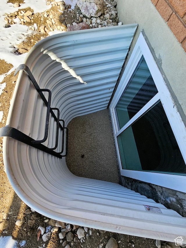 view of exterior details