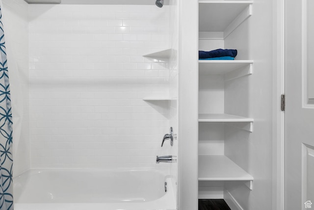 128 N Lone Rock Dr Unit 204, Hurricane, UT 84737 - bathroom with shower / bathtub combination with curtain