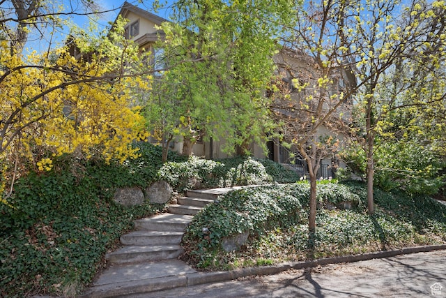 1204 E Gilmer Dr, Salt Lake City, UT 84105 - view of yard with stairs